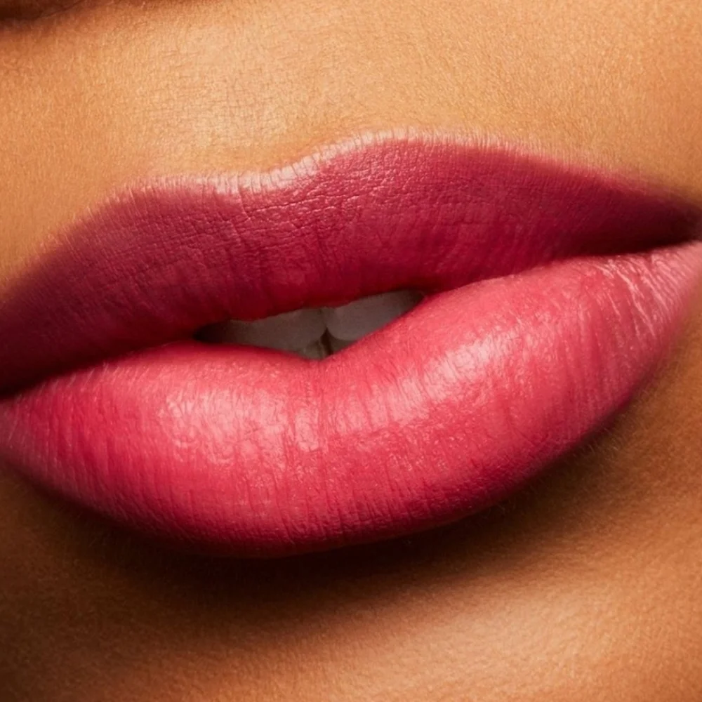 MAC You're So Vain 419 Love Me Lipstick - Picture 12 of 16